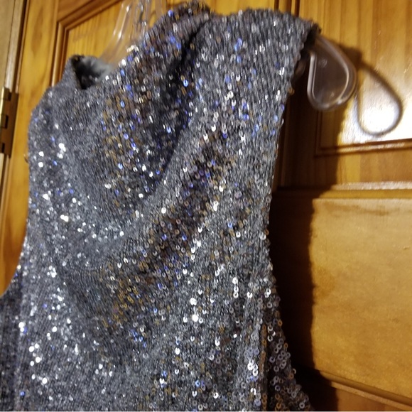 Silver sequin very sparkly top - Picture 10 of 12